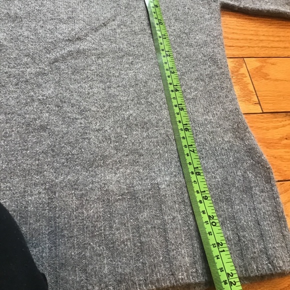 Sweater - Picture 5 of 10